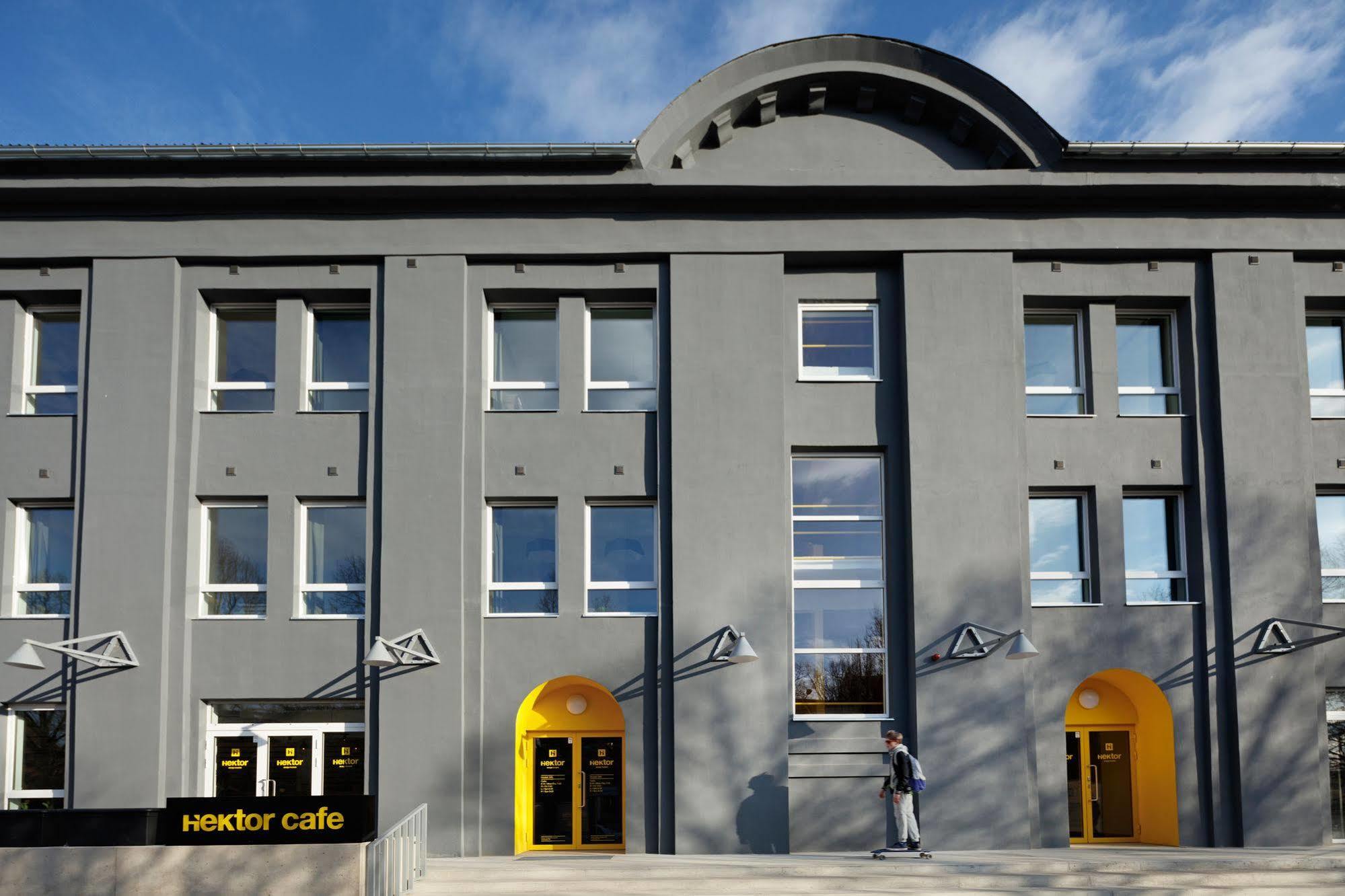 Hektor Design Hostel Тарту Екстериор снимка